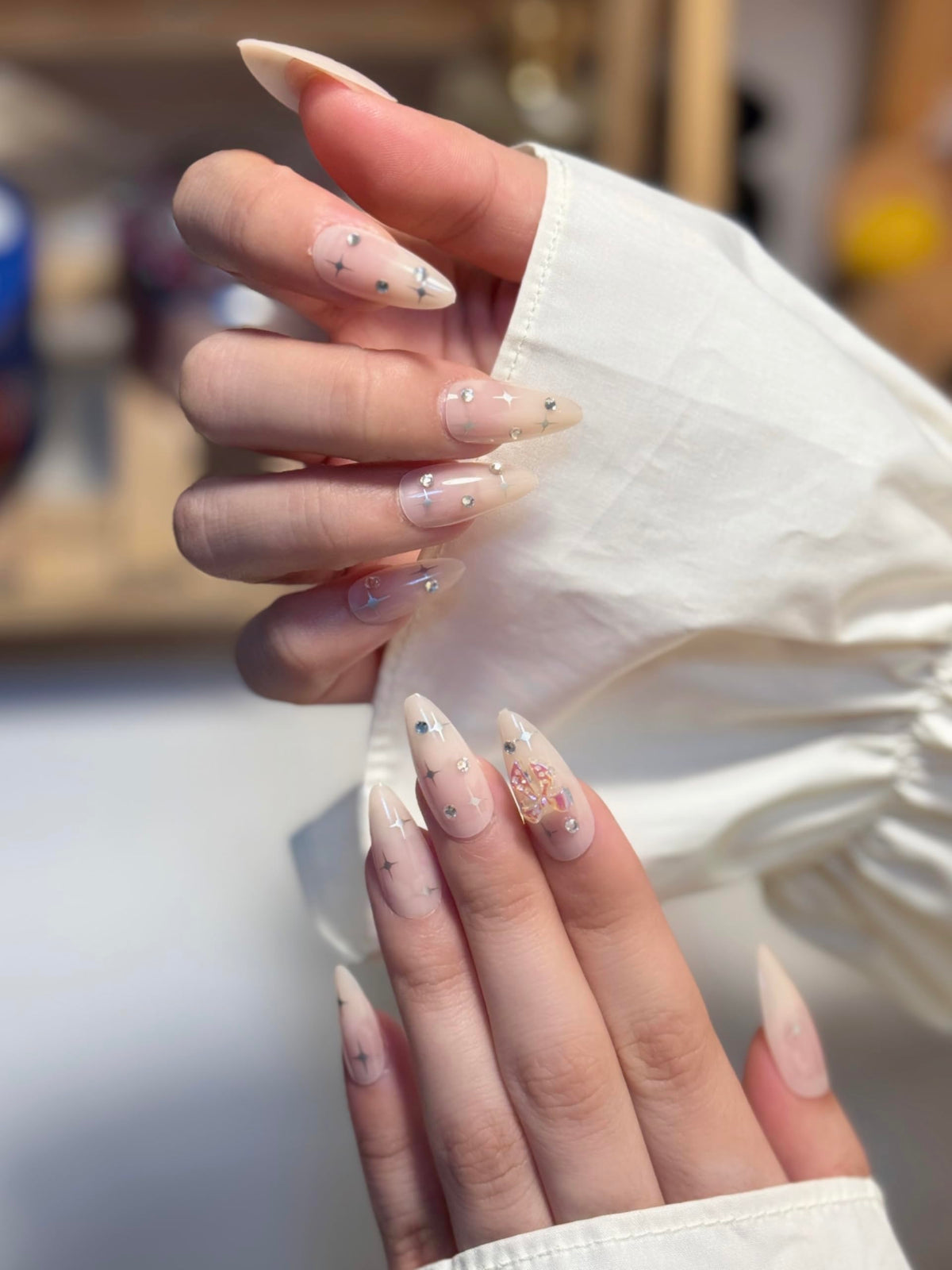 Almond Press On Nails Medium Fake Nails with Nude Gradient&Rhinestones Star Designs in 12Sizes-24PCS,French Tip Nail Set for Women&Girls, Nail Washable,Easy Application for Parties,Daily Wear