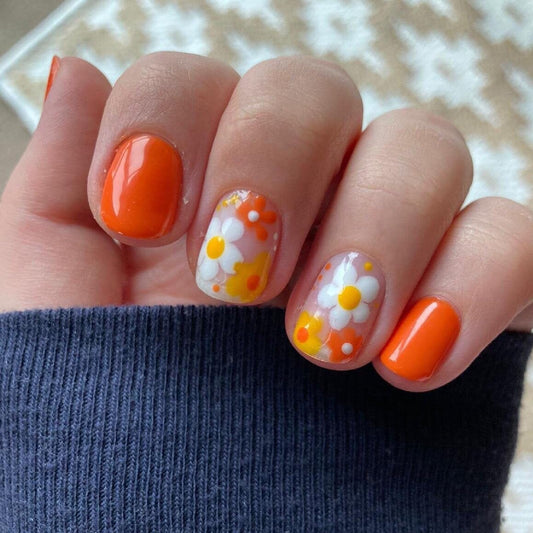 24Pcs Orange Press on Nails Short Square Fake Nails with Flower Full Cover Designs Nails Press ons White Yellow Acrylic Nails Summer Stick on Nails for Women
