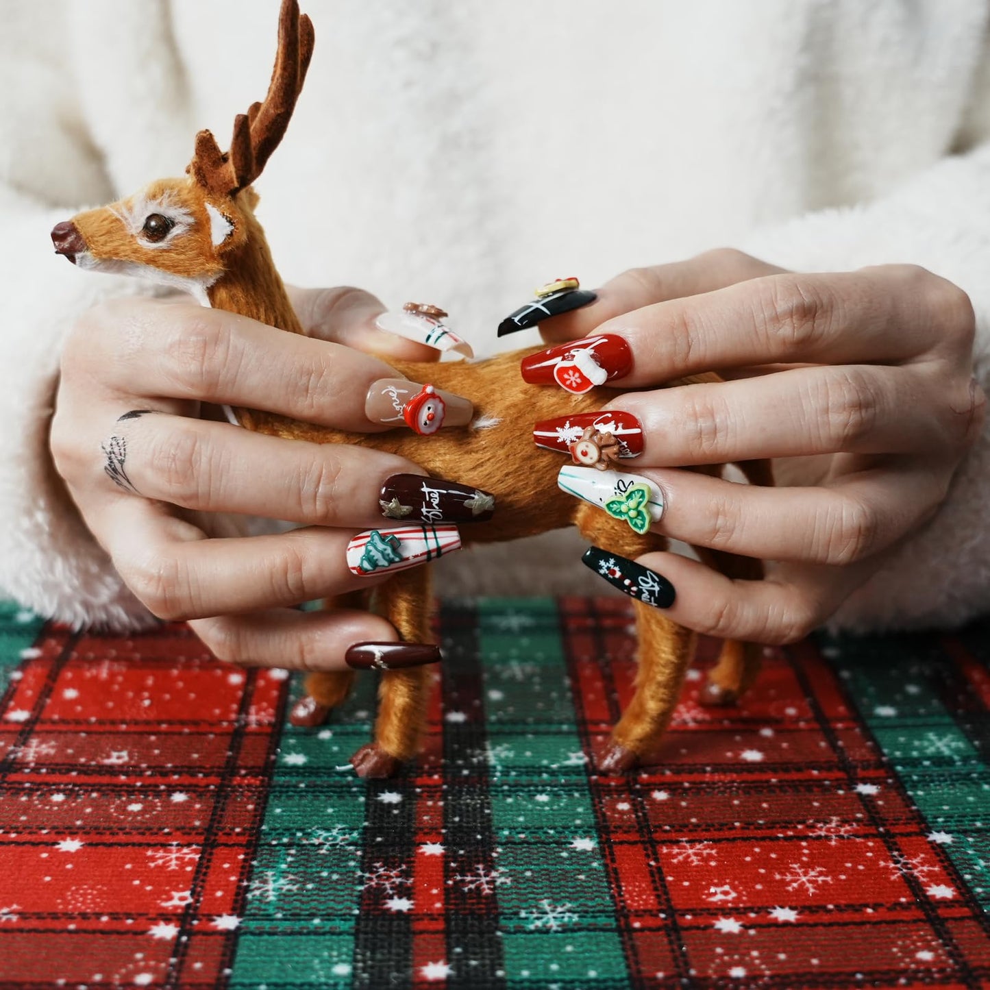 Tesytto Christmas Press on Nails Medium Coffin Colorful Fake Nails with Cute 3D Elk Santa Claus Xmas Trees Candy Canes Design Winter Handmade Acrylic Nails for New Year (Holiday Gifts,M)