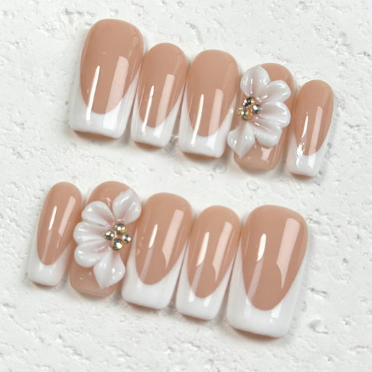 Luxury Press on Nails Medium Square Handmade 3D Unique Reusable ABS Material Fake Nails White French Tip False Nails with Designs Floral Rhinestones Elegant Glossy Glue on Nail Thick Acrylic Nail(S)