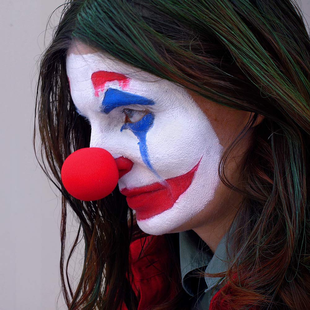Graftobian Chaos Clown Makeup Kit - Complete 11 Piece Set for Joker Jester or Clown Halloween Costume - Full Color Instructions (Deluxe)