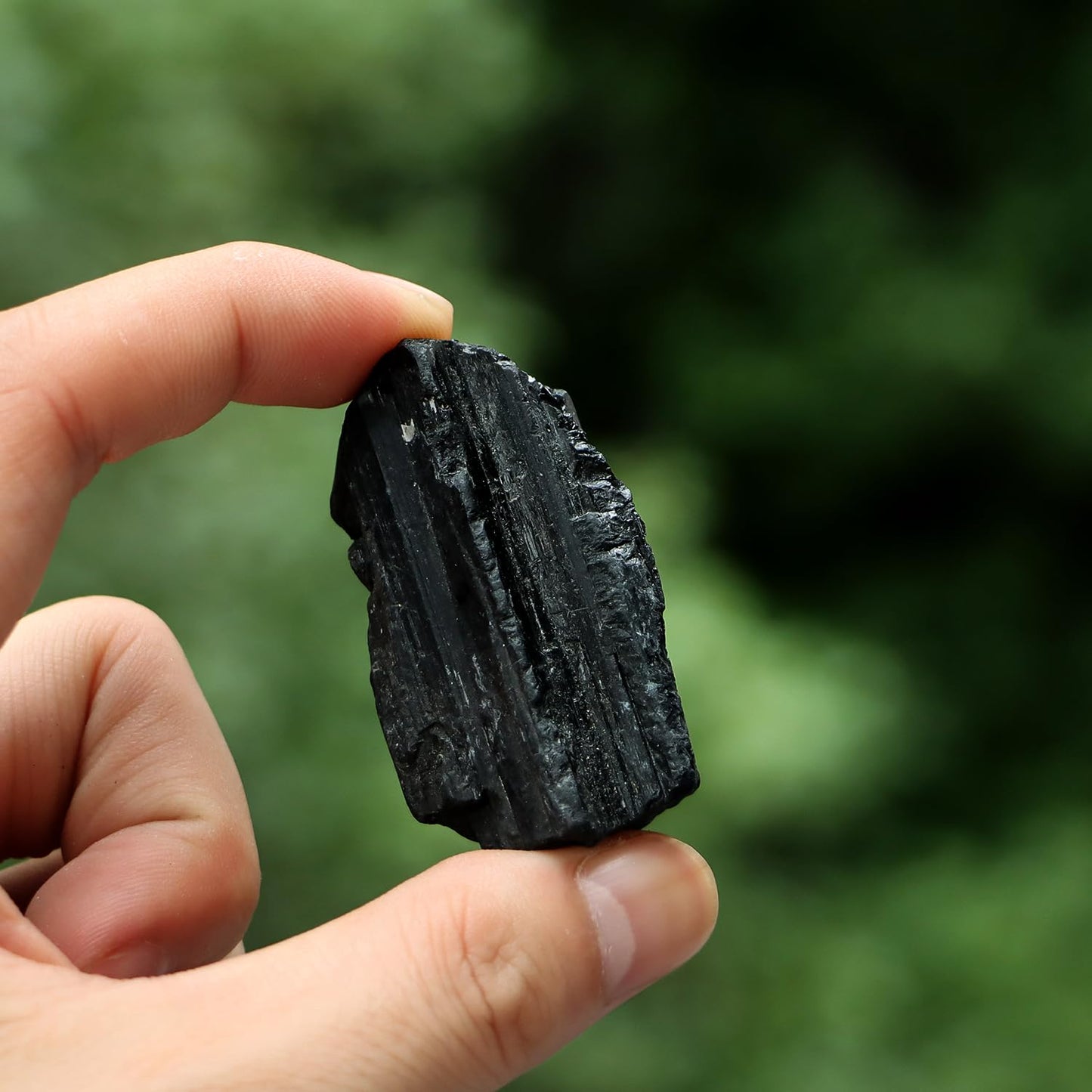 1Lb Natural Rough Black Tourmaline Crystals Stone Large Raw Black Tourmaline Healing Stones Bulk for Tumbling, Wicca & Reiki, Polishing, Wire Wrapping