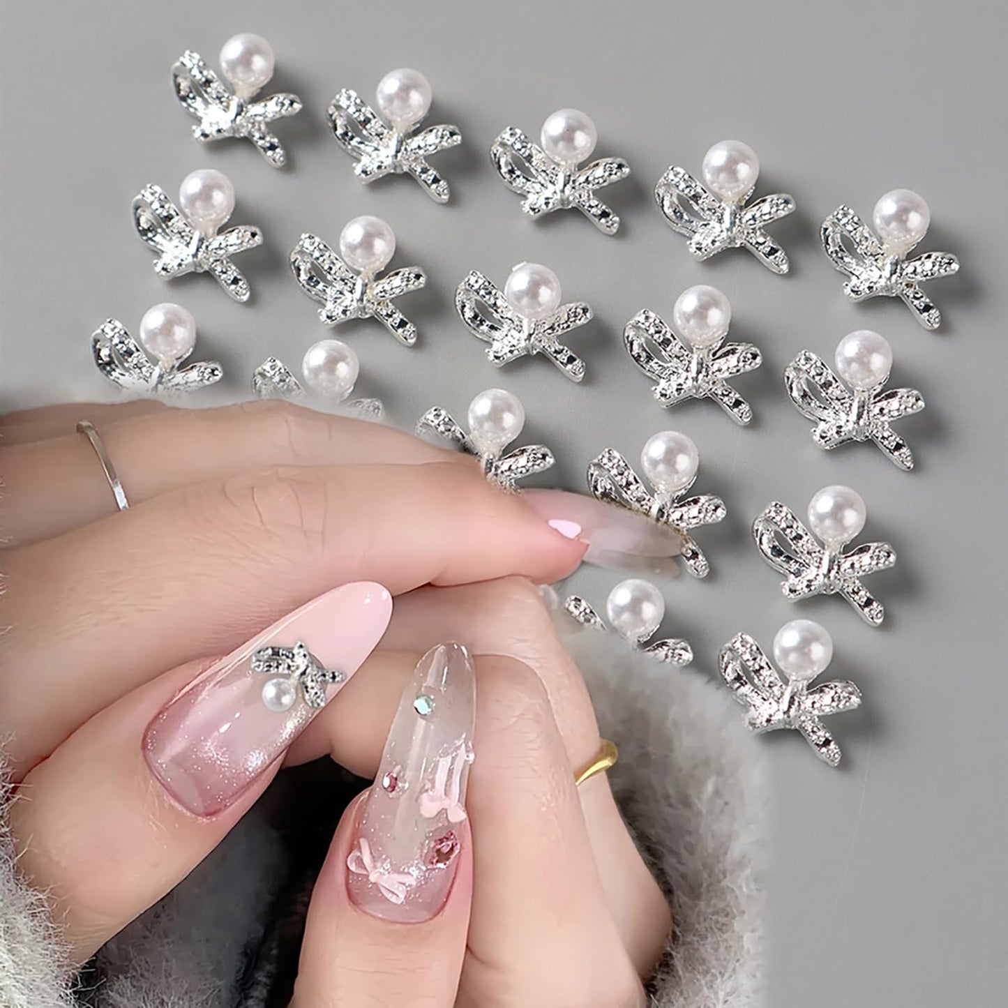 CJDLTS Bow with Pearl Nail Art Accessories Mix Stereo Matel Nails Decoration 30 Pcs Gold & Silver Sweet Bow with Pearl Nail Supplies Suitable Women Daily Manicure Decoration
