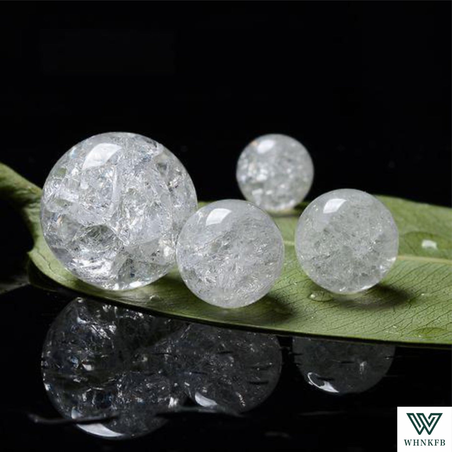 WHNKFB 6mm 100PCS Natural Crackled Clear Quartz Round Beads, Transparent Loose Crystal Beads for Jewelry Making Craft - 4mm 6mm 8mm 10mm Options with Free Elastic Cord