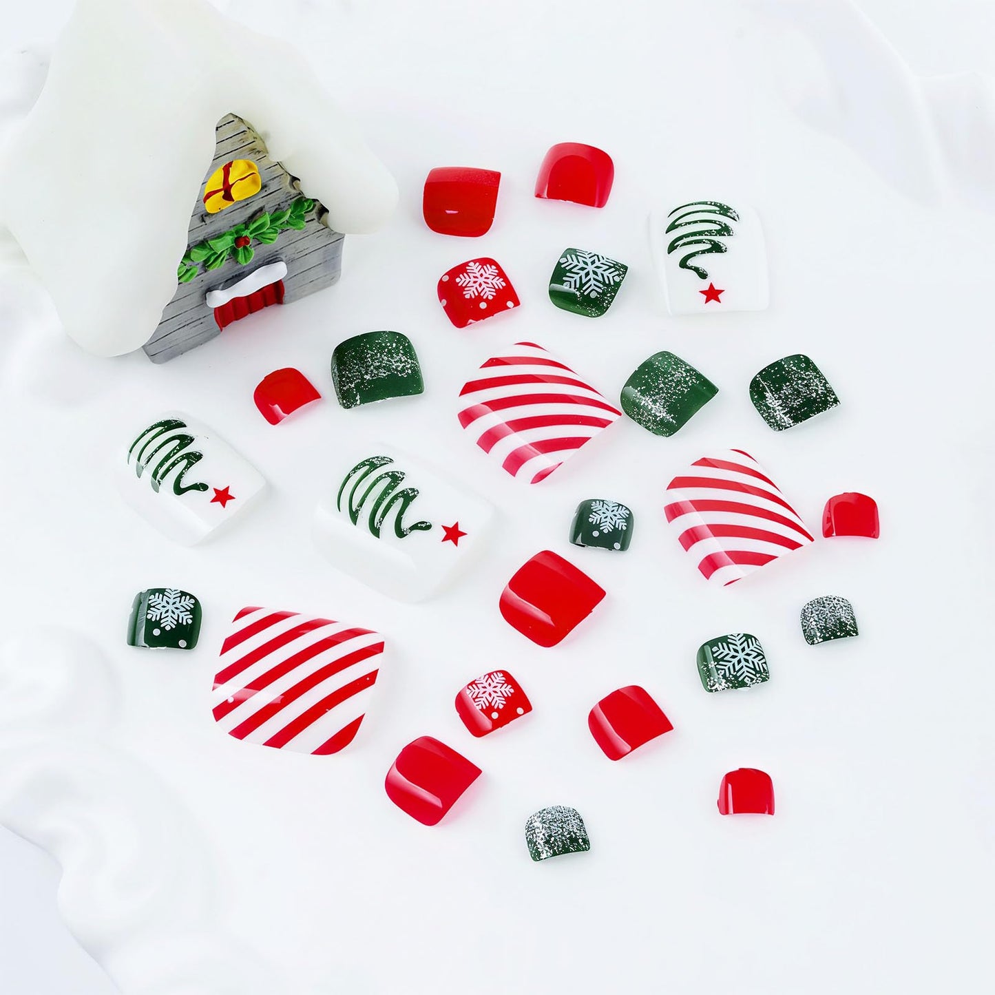 Christmas Glitter Press on Toenails Short Square Fake Toenails Glitter Christmas Tree Toe Nail Tips Snowflakes False Toenails Full Cover Glossy Christmas Toe Manicure Decorations for Women 24Pcs