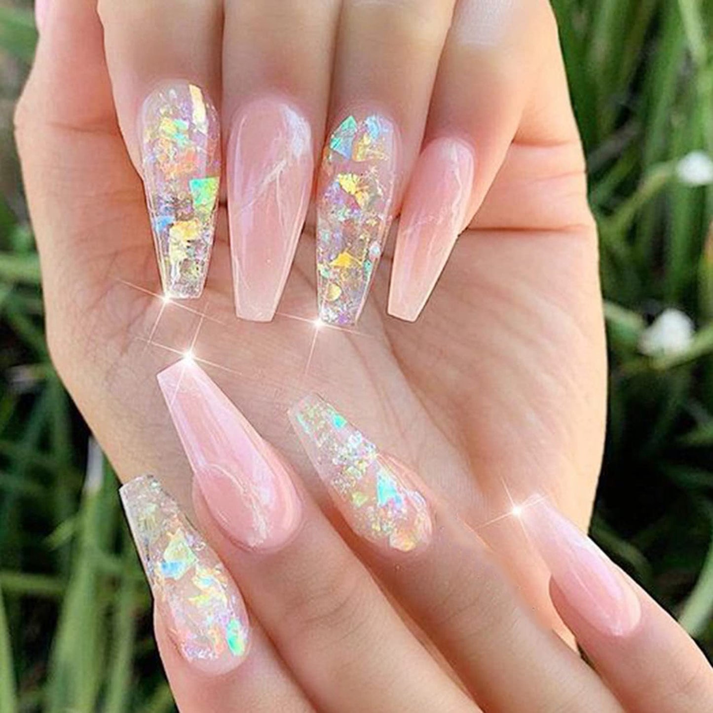 Iridescent Nail Art Glitter Sequins, Holographic 3D Ultra Thin Nail Art Glitter Flakes Designs, Heart Butterfly Round Star Acrylic Nails Supplies for Women Girls Manicure Decorations, DIY Nail Crafts