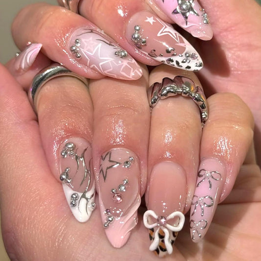 24Pcs Leopard Print French Tip Press on Nails Short Almond Fake Nails with 3D Rhinestone Design Star Bow False Nails Nude Glossy Full Cover Y2K Stars Bow-Knot Artificial Stick on Nails for Women