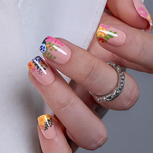 Curvlife Square Press on Nails Short Acrylic Fake Nails with Design Full Cover False Nails Reusable Nail Kit with Nail Glue Adhesive Tabs Nail File Artificial Glue on Nails (Nude Flower, 30pcs)