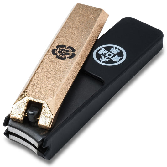 Wablade Japanese Nail Clippers, 2.8 Inch, Made in Seki Japan, Curved Carbon Steel Blade, Built-in Catcher & Nail File, Clean Controlled Trimming for Fingernails & Toenails (Oda Nobunaga)