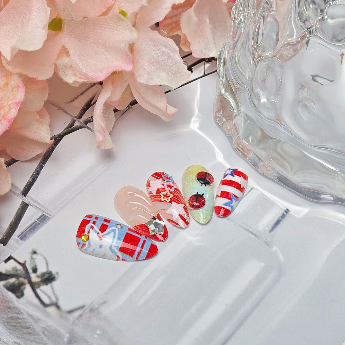 24Pcs 4th of July Press on Nails Medium Almond French Tip Fake Nails American Flag with Red White Blue Press Ons Cute Y2k Design Independence Day False Nails Patriotic Glue on Nails for Women Acrylic