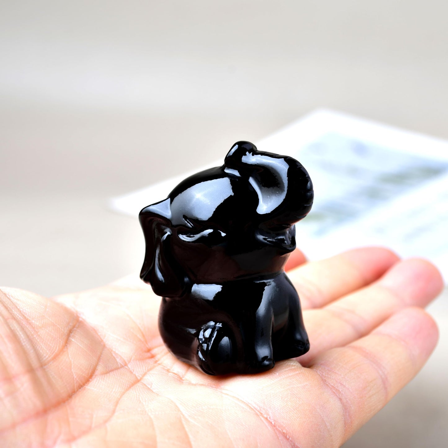 DZJXBZhu Obsidian Elephant Crystal Statue Healing Crystal Meditation Pocket Figurine Statue Natural Gemston Hand Carved Polished Home Room Office Desk Decoration Gift Collect