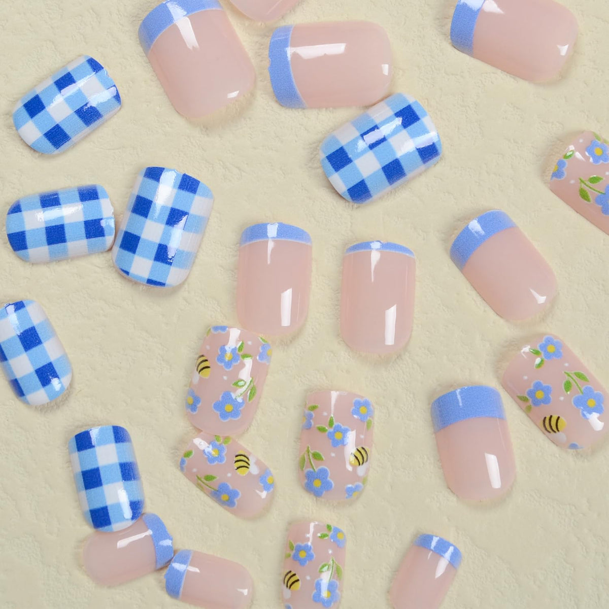 Tyuimhx Blue Flowers Press on Nails Square Short Fake Nail Blue French Tip False Nails Glossy Full Cover Stick on Nails Reusable Floral Artificial Glue on Nails for Women 24Pcs
