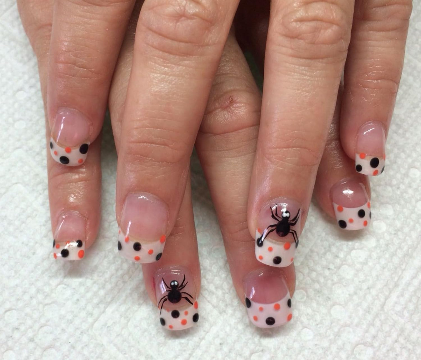 Halloween Press on Nail Short Square Fake Nails Full Cover French Tip with Polka Dot designs Cute Stick on Nail Spider Press ones Glossy Reusable Glue on Nails for Women Party Decor24pcs
