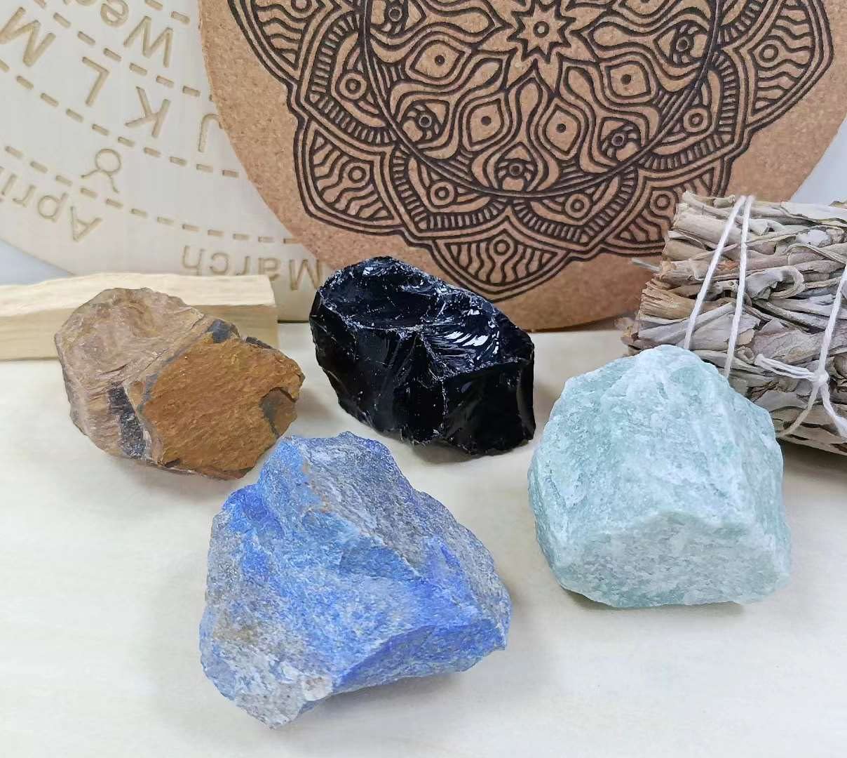 LAIDANLA 1lb 2" Bulk Mixed Stone Set Large Raw Crystals Lapis Lazuli Obsidian Tiger's Eye Green Aventurine Natural Rough Stones Crystals Healing Gemstones for Reiki Healing Tumbling Rocks