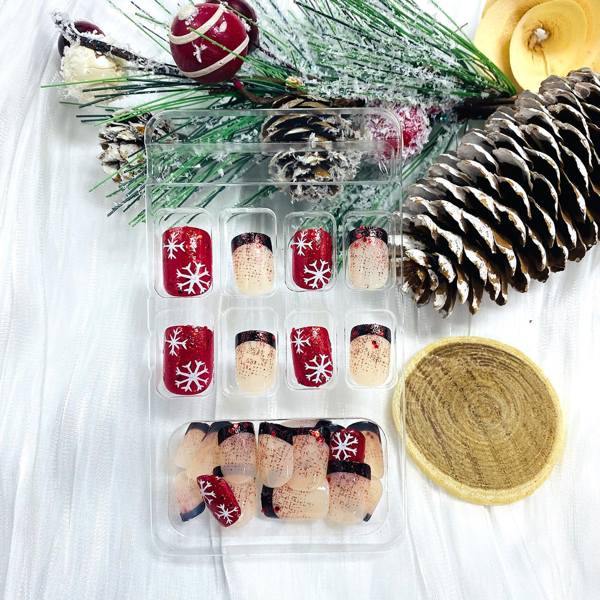 LWTZLW Christmas Press on Nails Snowflake Short Square False Nails Black Glitter French Tip Full Cover Glue on Nail Snowflake Design Acrylic Fake Nails Winter Artificial Glossy Nail Reusable for Women