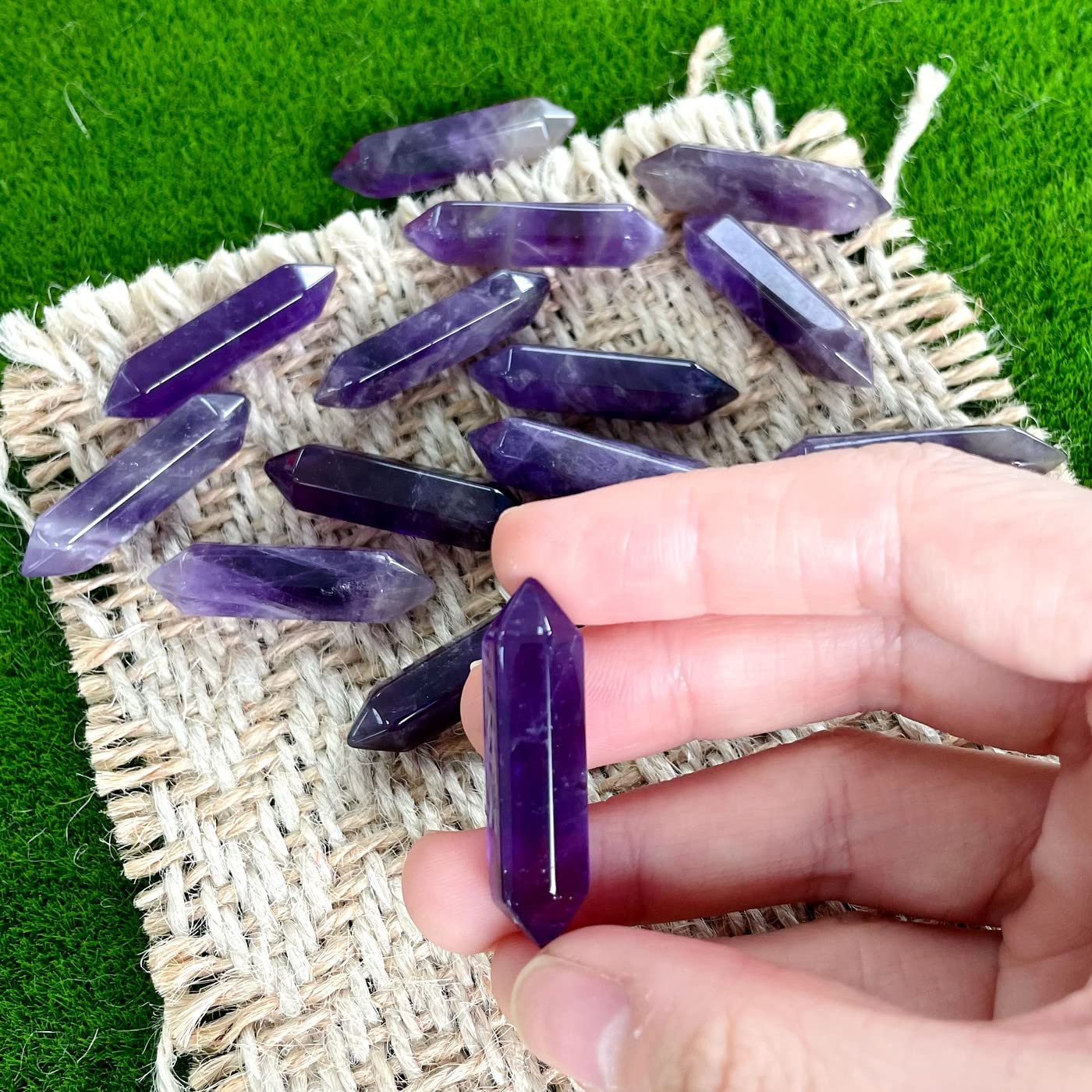 ZHIYUXI Amethyst Crystal Rock Amethyst Stone Gems Gemstones Amethyst Crystals Bulk Crystal Set Bulk Crystals Purple Crystal Wand Tumbled Polished Rocks Reiki Therapy Meditation Decor Gifts 10 Pcs