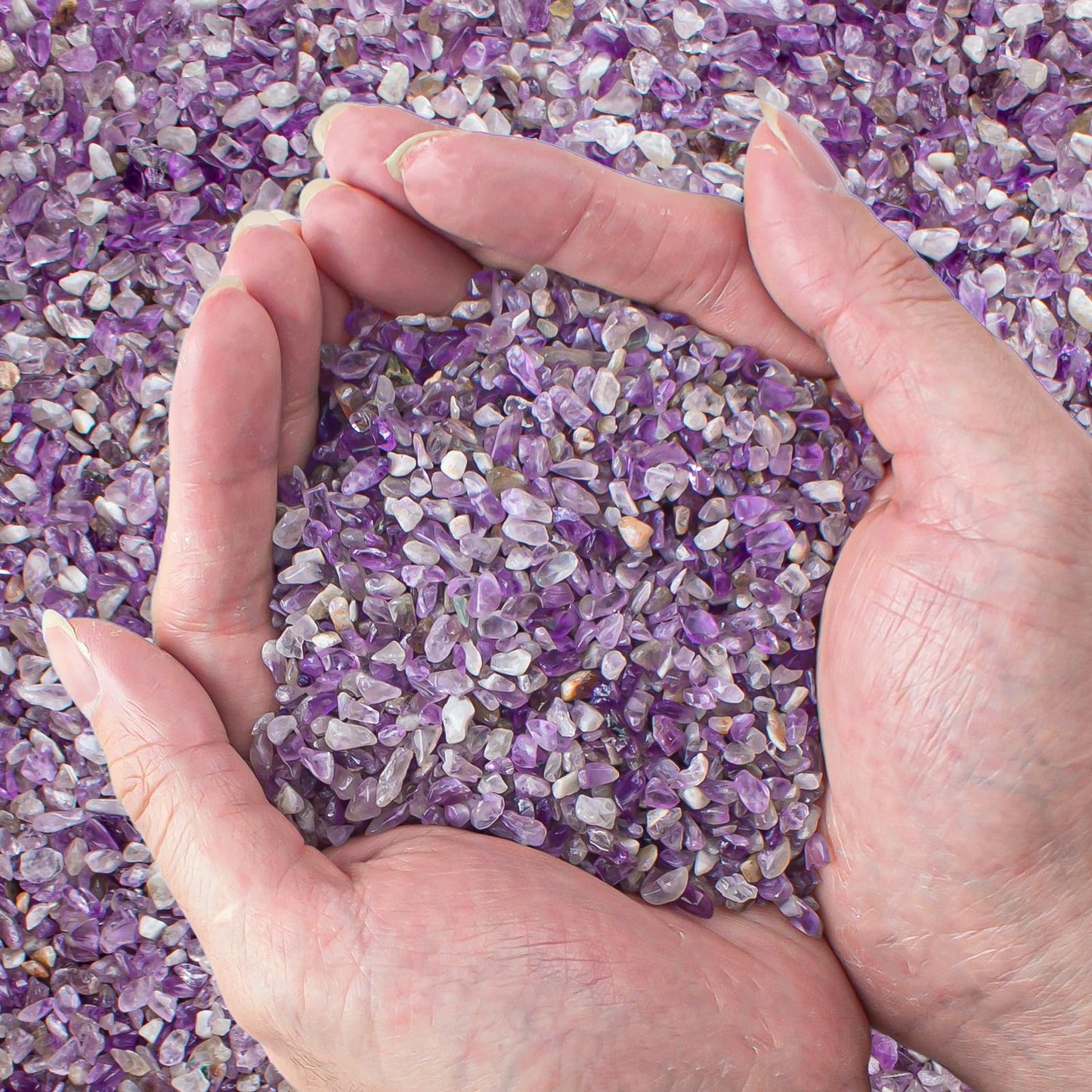 EZEELAI 0.5 Lb/230g Amethyst Crystal Chips Bulk Tumbled Crushed Stones 3-5mm, Natural Crushed Crystal Quartz Healing Stones Rocks for Vases Filler, Aquarium Gravel Rocks, Succulent Plants Decor