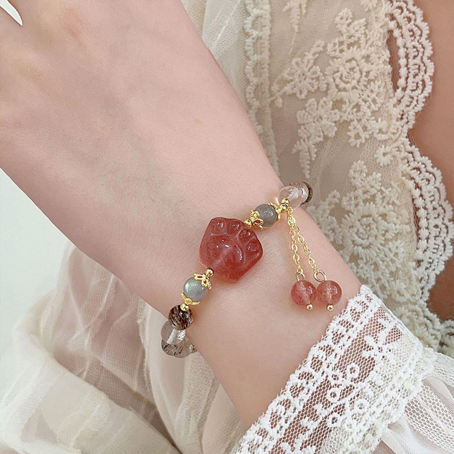 LWQQWL Cat Paw Bracelet Colorful Quartz Crystal Cat Claw Bracelet Strawberry Stone Bracelet Jewelry 7 Inch for Women