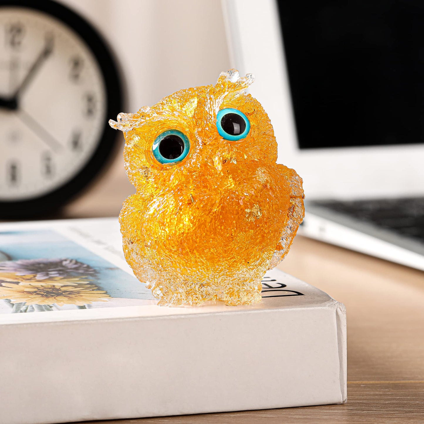 Reyife Hand-Carved Natural Crystal Owl Statue Reiki Healing Gemstone Animal Figurines Home Office Car Decoration The Best Gifts 2.4 inches(Gold)