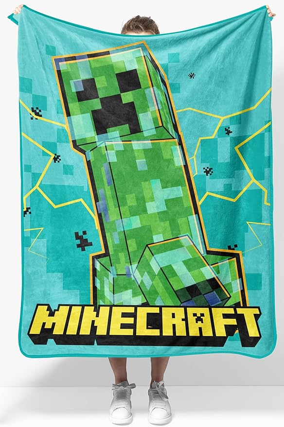 Jay Franco Kids Plush Throw Blanket â Soft & Cozy Fleece Throw for Bedroom & Couch DÃ©cor, Official Licensed Product, Teal - Minecraft, 40x50 - Travel Blanket