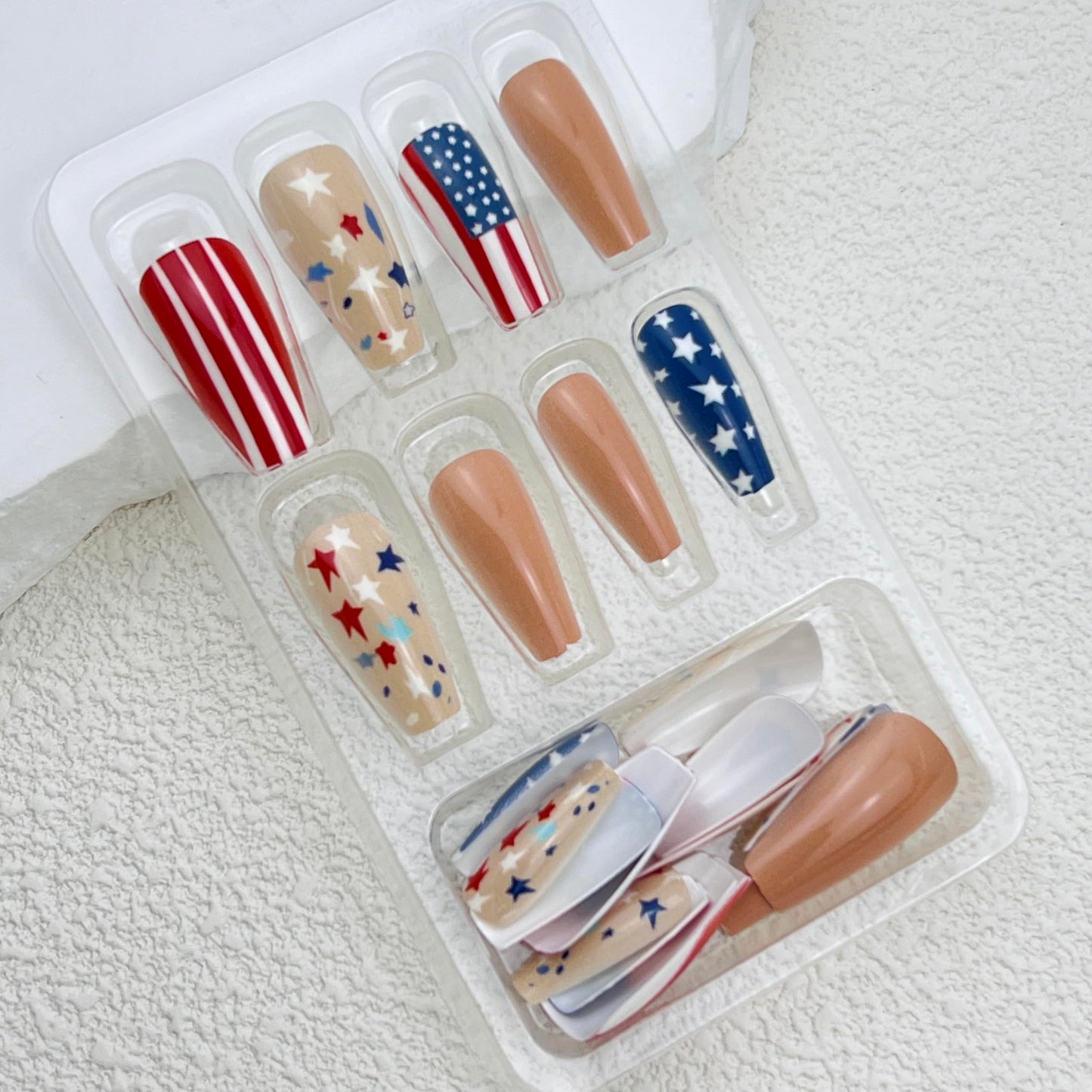 24Pcs Independence Day Glitter Stars Press on Nails Medium Square 4th of July Nude Fake Nails American Flag Design False Nails Full Cover Memorial Day Nails for Women Manicure Decoration
