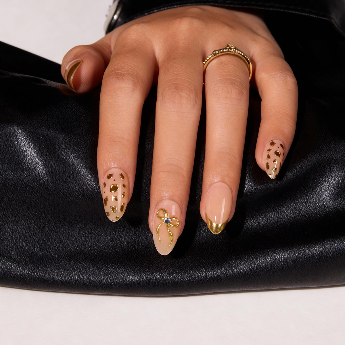 PILOLO Press On Nails Leopard Print, Almond Acrylic Press On Nails, Cheetah Print Fake Nails Glue On, Medium Full Cover Reusable Stick On False Nail Tips for Women Girls (Wild Gold)