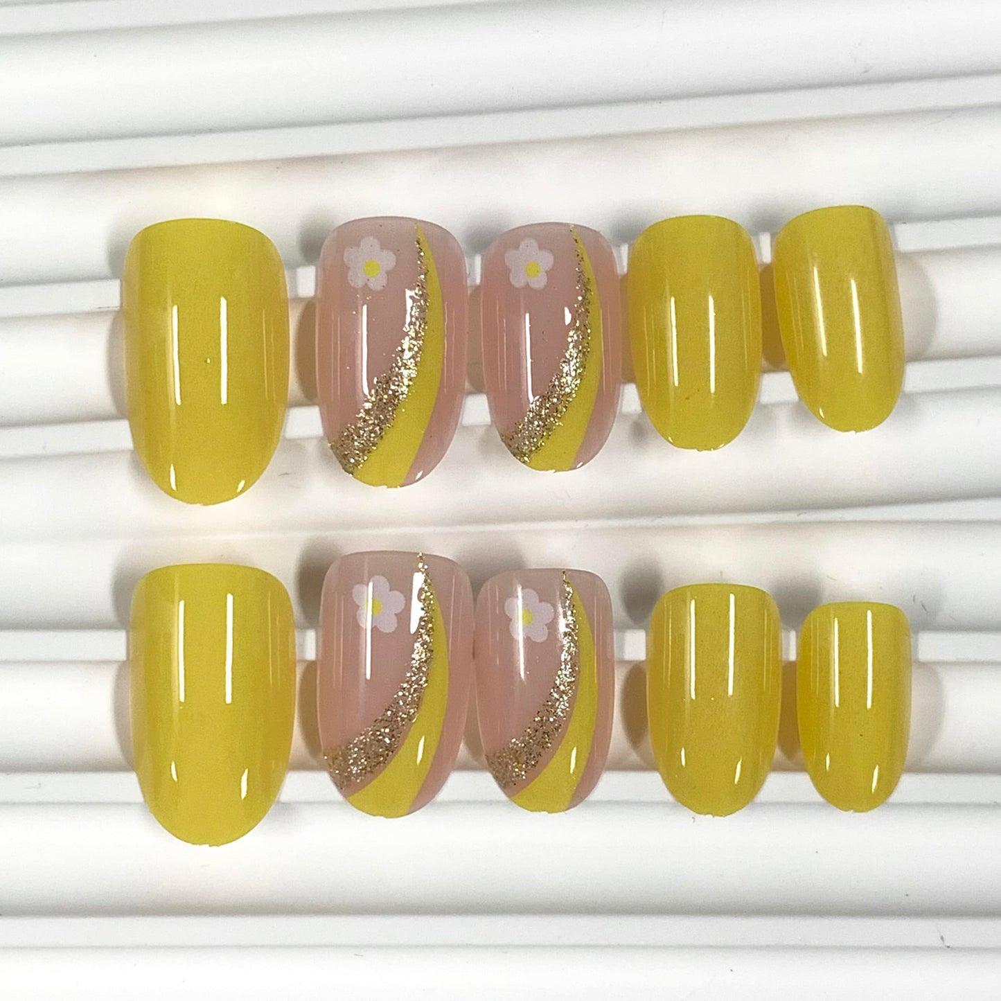 BABALAL Press on Nails Short Oval - Yellow Fake Nails, Flower & Sparkly Glitter Bling Swirl Design, Summer Spring Full Cover Acrylic False Nails for Women Girls