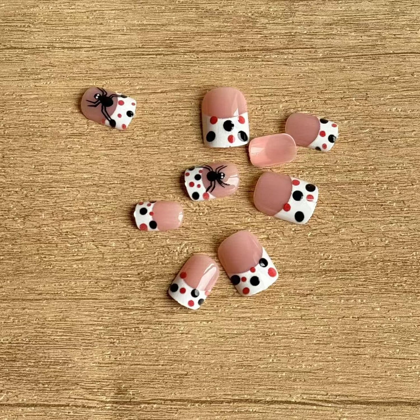 Halloween Press on Nail Short Square Fake Nails Full Cover French Tip with Polka Dot designs Cute Stick on Nail Spider Press ones Glossy Reusable Glue on Nails for Women Party Decor24pcs