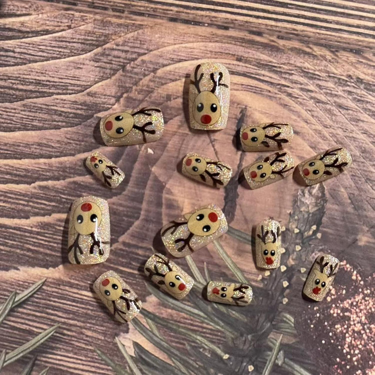 Christmas Press on Nail Short Square Fake Nails Full Cover Gold Glitter Acrylic Artificial with Cute Deer design Stick on Nail Glossy Reusable Xmas False Nails Gel Glue on Nails for Women Holiday24pcs