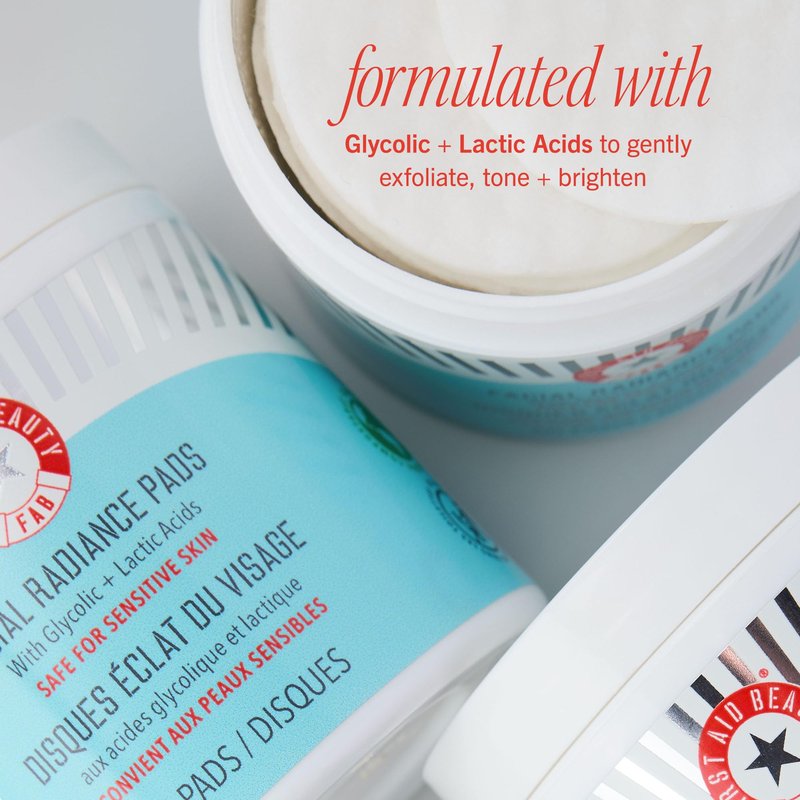 First Aid Beauty - Facial Radiance Pads with Glycolic & Lactic Acids, Daily Exfoliating Pads with AHA, Visibly Smaller Pores, Help Tone & Brighten Skin, One-Step Makeup Prep, Compostable, 28, 3ct