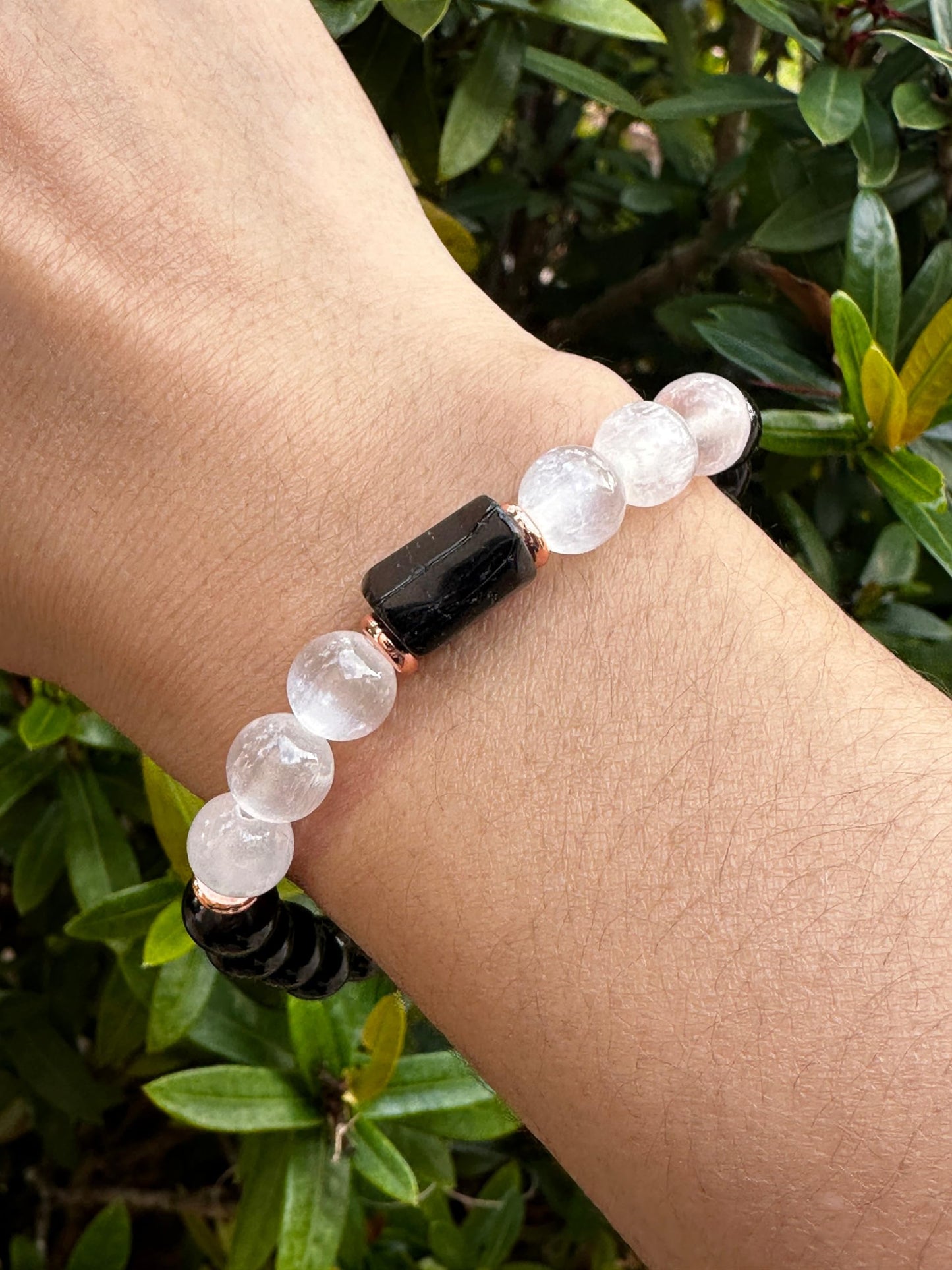 Black Tourmaline and Selenite Crystal Bead Bracelet 8mm, Genuine Black Tourmaline Cylinder with Copper Discs Stretch Gemstone Bracelet, Healing Crystal Bracelet, Gift for Men & Women (1)