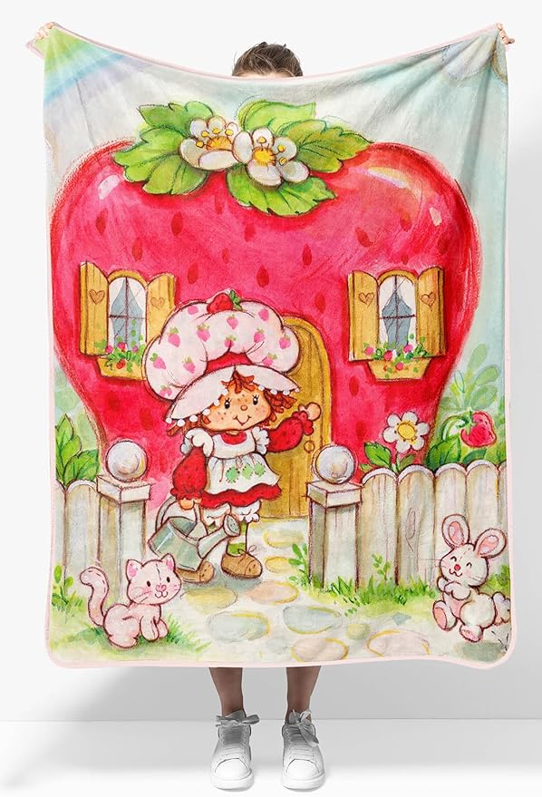 Jay Franco Kids Plush Throw Blanket â Soft & Comfy Throw for Couch or Bed â Cozy Home DÃ©cor for Living Room & Bedroom, Multi - Strawberry Shortcake, 40x50 - Travel Blanket