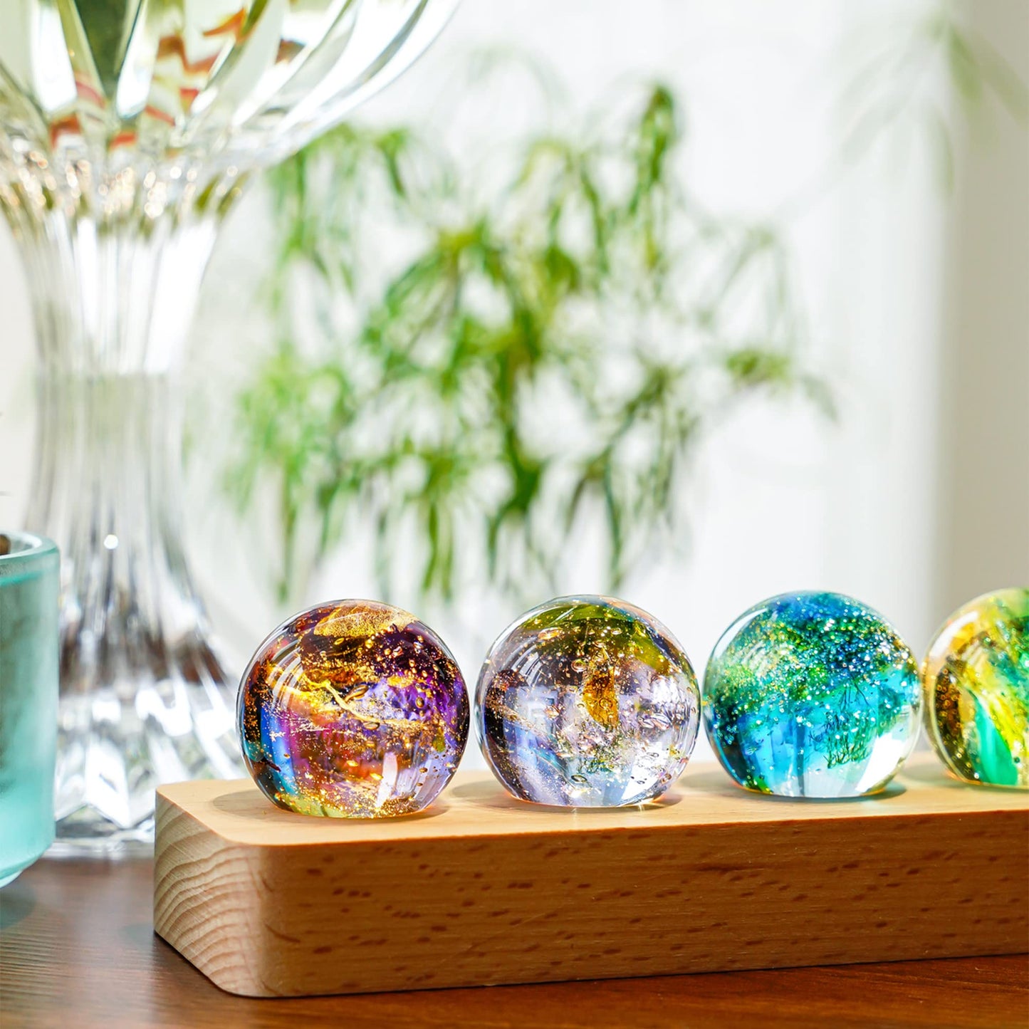 KRISININE 7 Chakra Natural Healing Spheres with LED Wooden Stand 40mm Crystal Quartz Stones for Meditation Positive Energy Night Light Decoration
