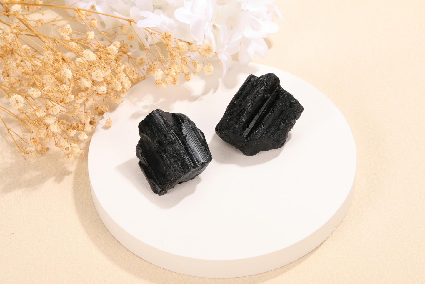 Jovivi 2pcs Raw Black Obsidian Crystals,Large 1.6-2.2" Healing Crystals Natural Rough Stones Crystal for Tumbling, Cabbing, Home Decoration, Polishing, Wicca & Reiki