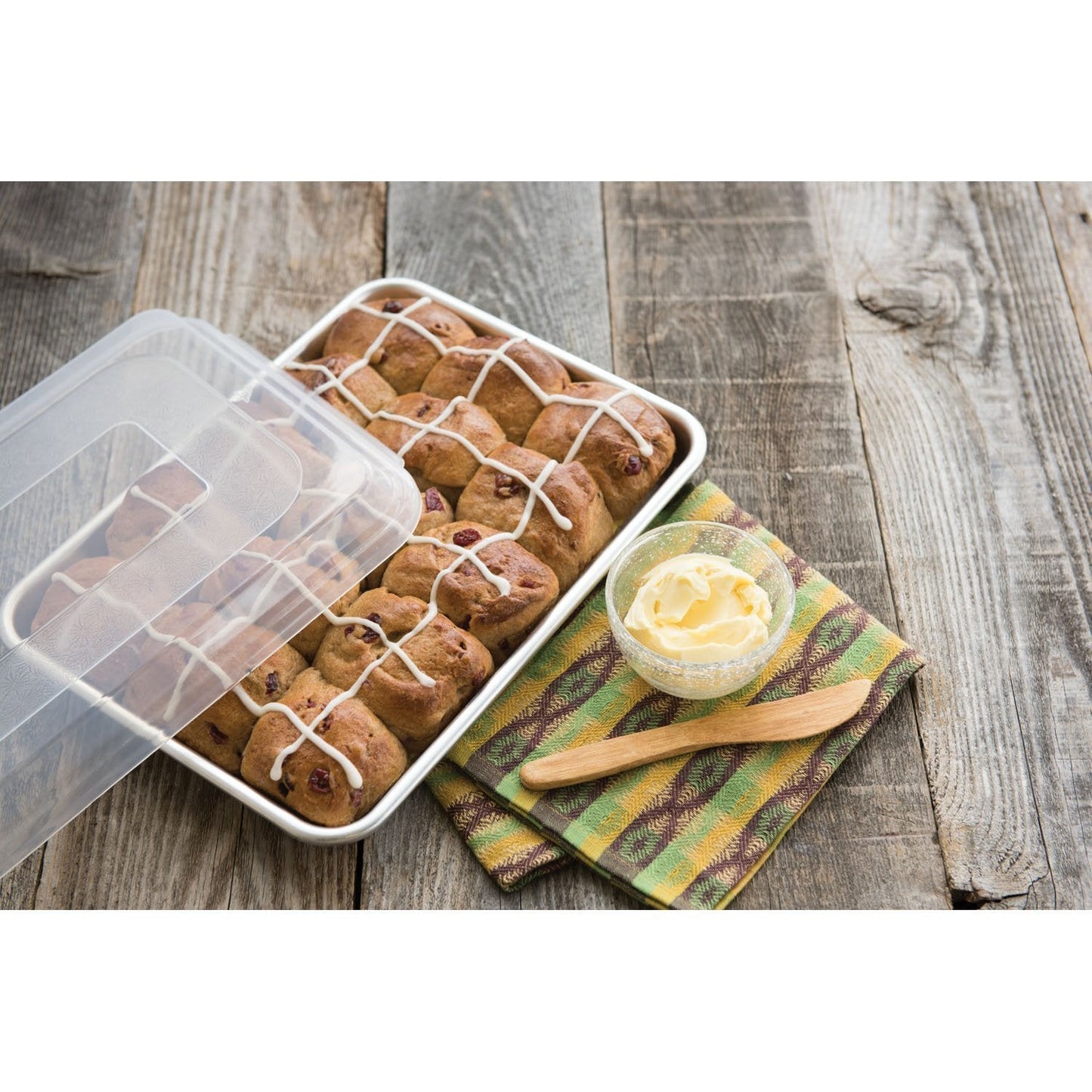 Nordic Ware Naturals Quarter Sheet with Lid