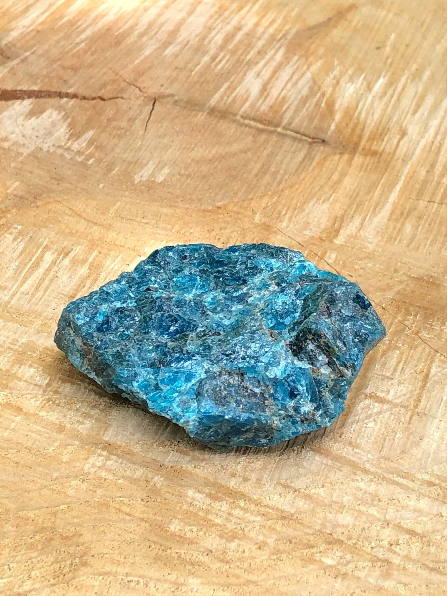 Pachamama Essentials Blue Apatite Rough Raw Natural - Healing Stone 1pc