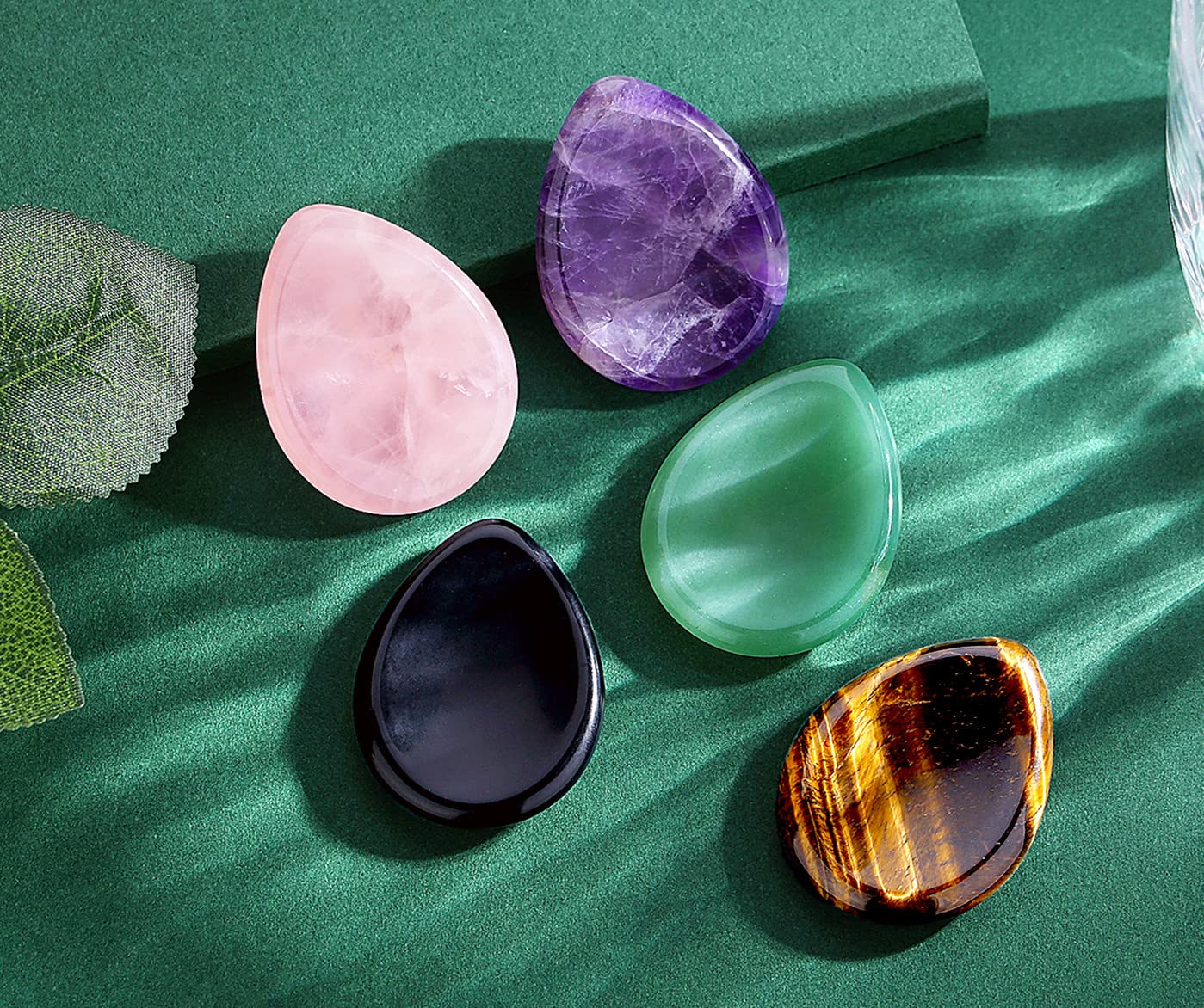 QINJIEJIE 2PCS Thumb Worry Stone for Anxiety Rose Quartz Amethyst Healing Crystals Sets Hand Carved Pocket Gemstones Meditation Crystal Reiki Palm Stone for Anxiety Relief Items
