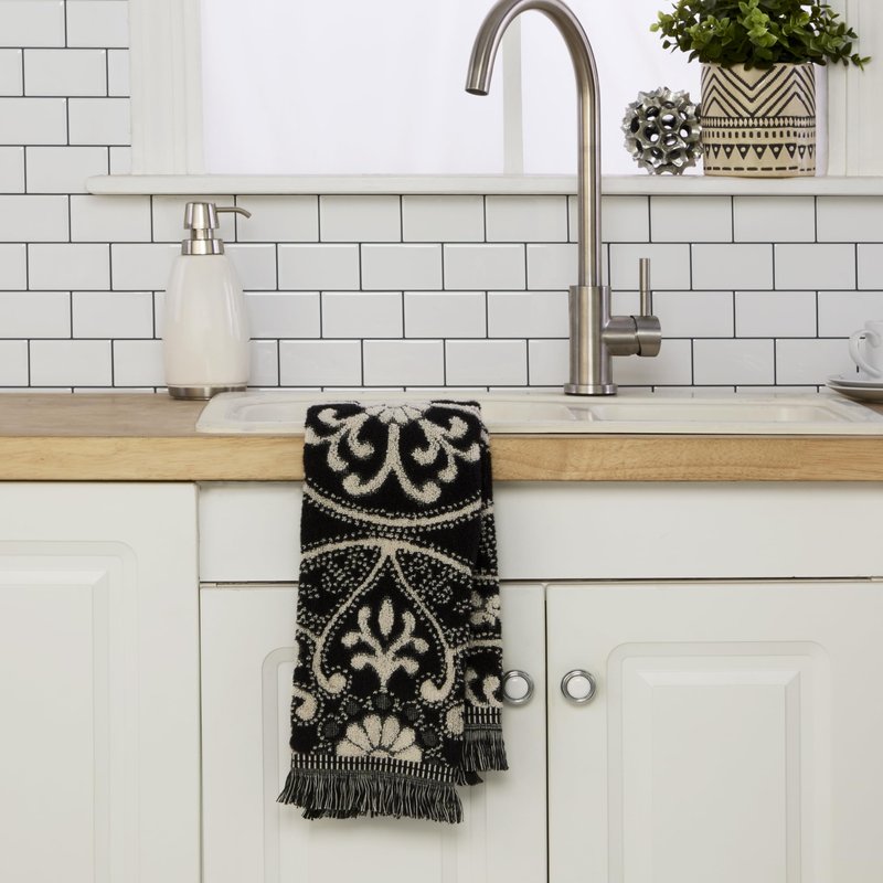 SKL Home Amherst Medallion 100% Cotton Premium 2-Piece Hand Towel Set, 600 GSM, Reversible Jacquard, Soft & Absorbent, Decorative for Bath/Kitchen/Bar & Gift, Black