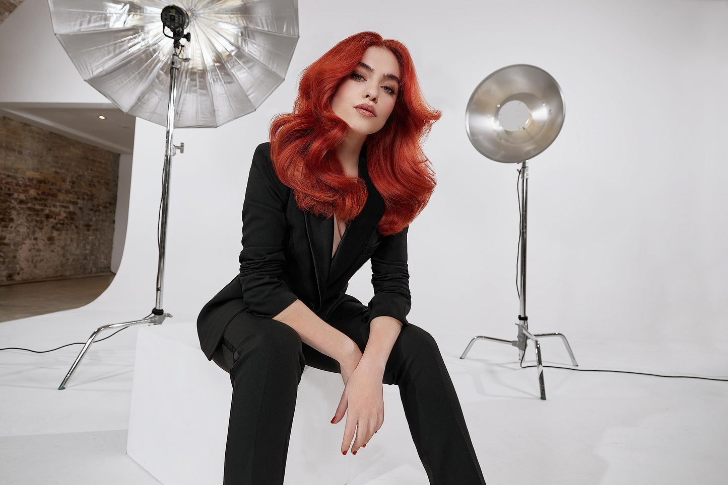 ghd Helios Professional Hair Dryer - Advanced 1875W Blow Dryer with Aeroprecis Technology, 75mph Airflow, Ionic Frizz Control, More Shine, Lightweight Design and Low Noise - White