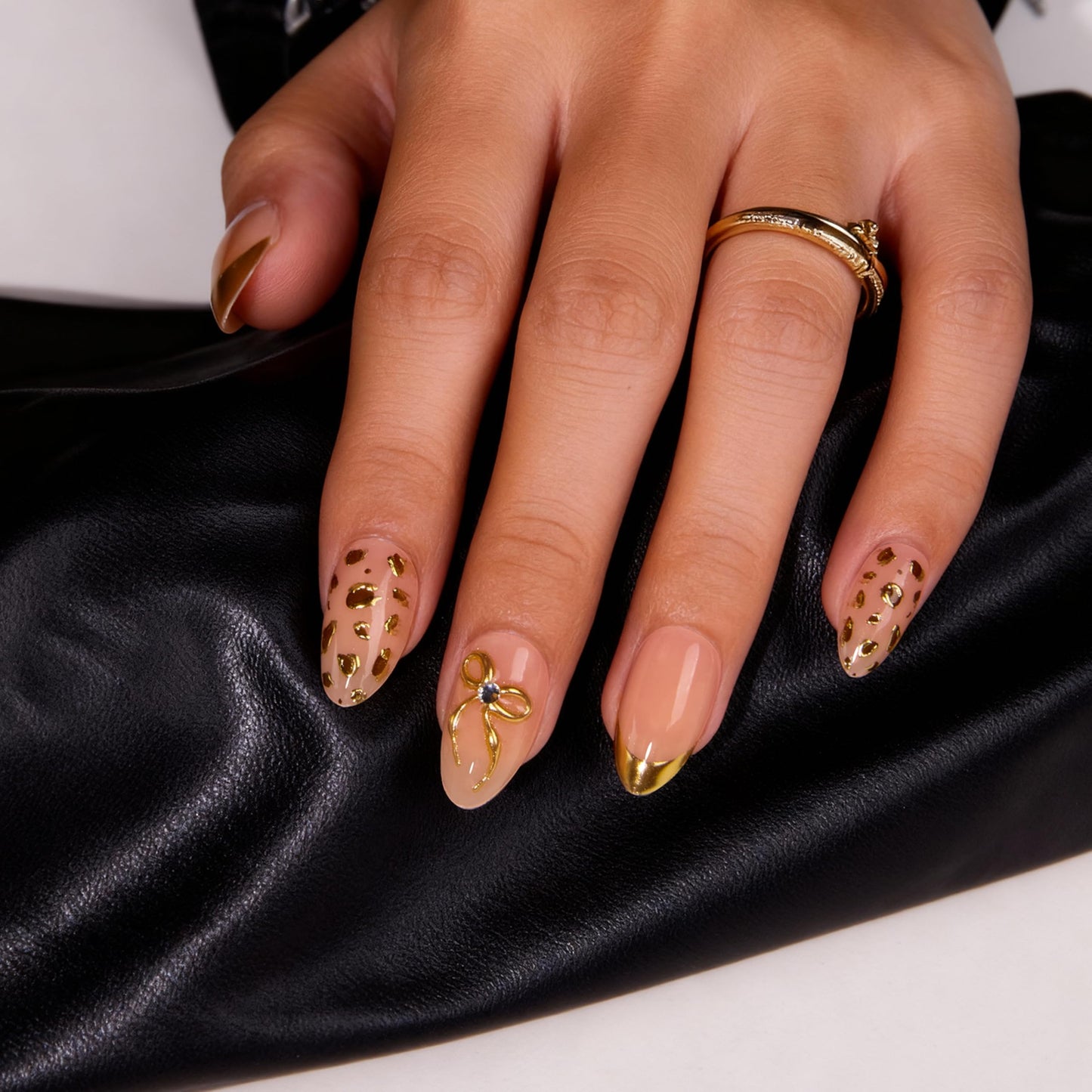 PILOLO Press On Nails Leopard Print, Almond Acrylic Press On Nails, Cheetah Print Fake Nails Glue On, Medium Full Cover Reusable Stick On False Nail Tips for Women Girls (Wild Gold)