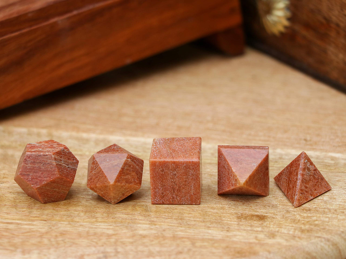 Crocon Chocolate Jasper 5Pcs Platonic Solids Crystal Geometry Set, Platonic Solids Sacred Geometric Stones for Meditation Reiki Balancing Healing Chakra Stone Cleansing Spiritual Good Luck (1520 mm)