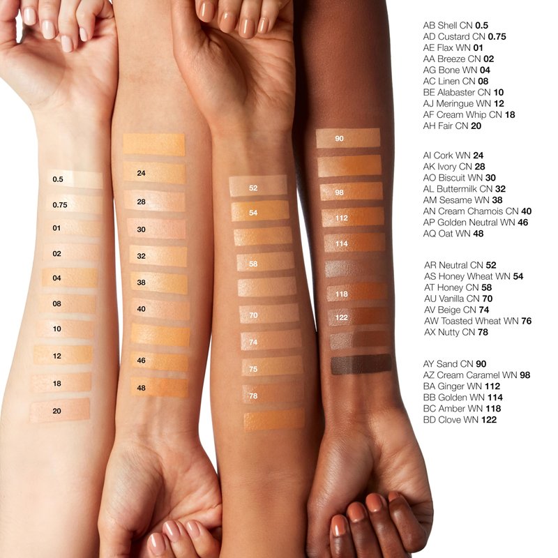 Clinique Beyond Perfecting Lightweight Liquid Foundation + Concealer For Dry Combination to Oily Skin Types | Full Coverage + Natural Matte Finish, Alabaster, 1 Fl Oz