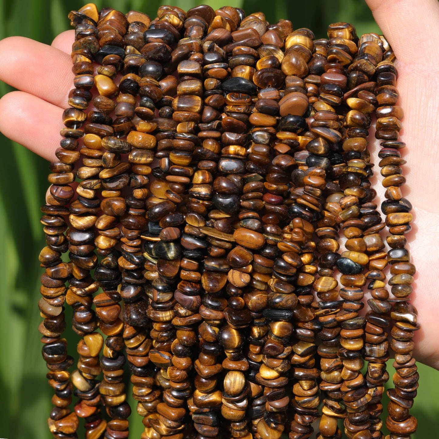 400pcs Natural Chip Stone Beads for Jewelry Making Tiger Eye 5-8mm Irregular Gemstones Healing Crystal Loose Rocks Bead Hole Drilled for Ring Earrings Necklace Bracelet Making DIY Art Crafts
