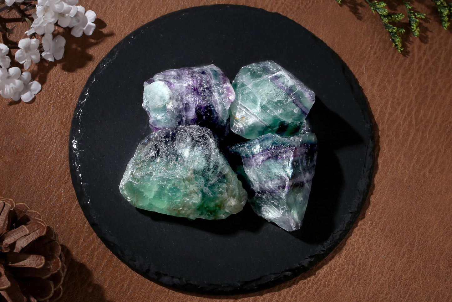 QINJIEJIE Fluorite Crystal 2PCS Raw Crystals 1.8-2.2'' Color Stones Natural Crystals Healing Stones Bulk Large Stones for Tumbling Cabbing Fountain Rocks Polishing Handmade DIY Gifts