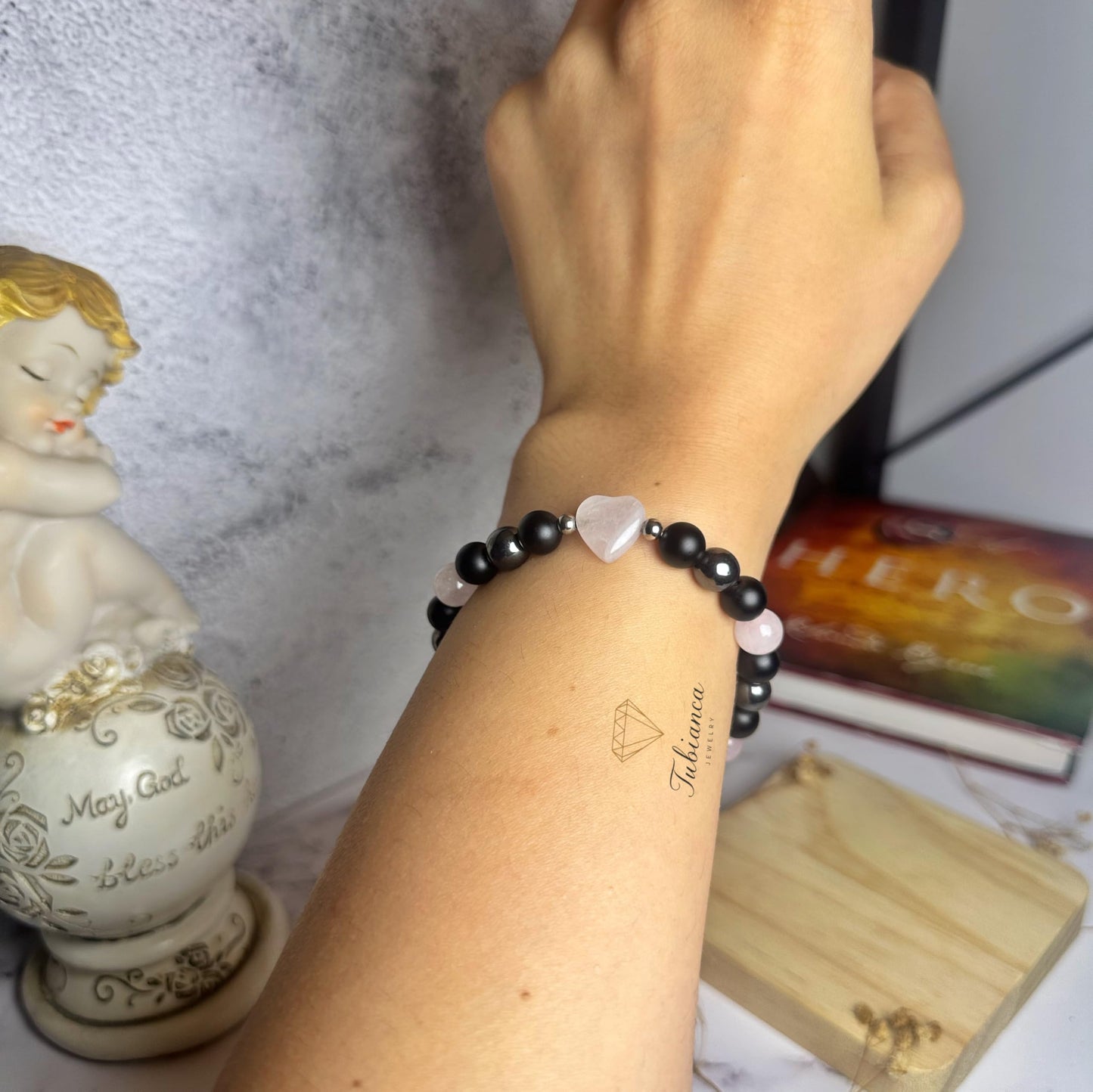 TUBIANCA Rose Quartz Bracelet – Heart Crystal with Hematite & Onyx for Love, Healing & Emotional Balance – Handmade Stretch Bracelet for Women & Men – Spiritual Gift for Inner Peace