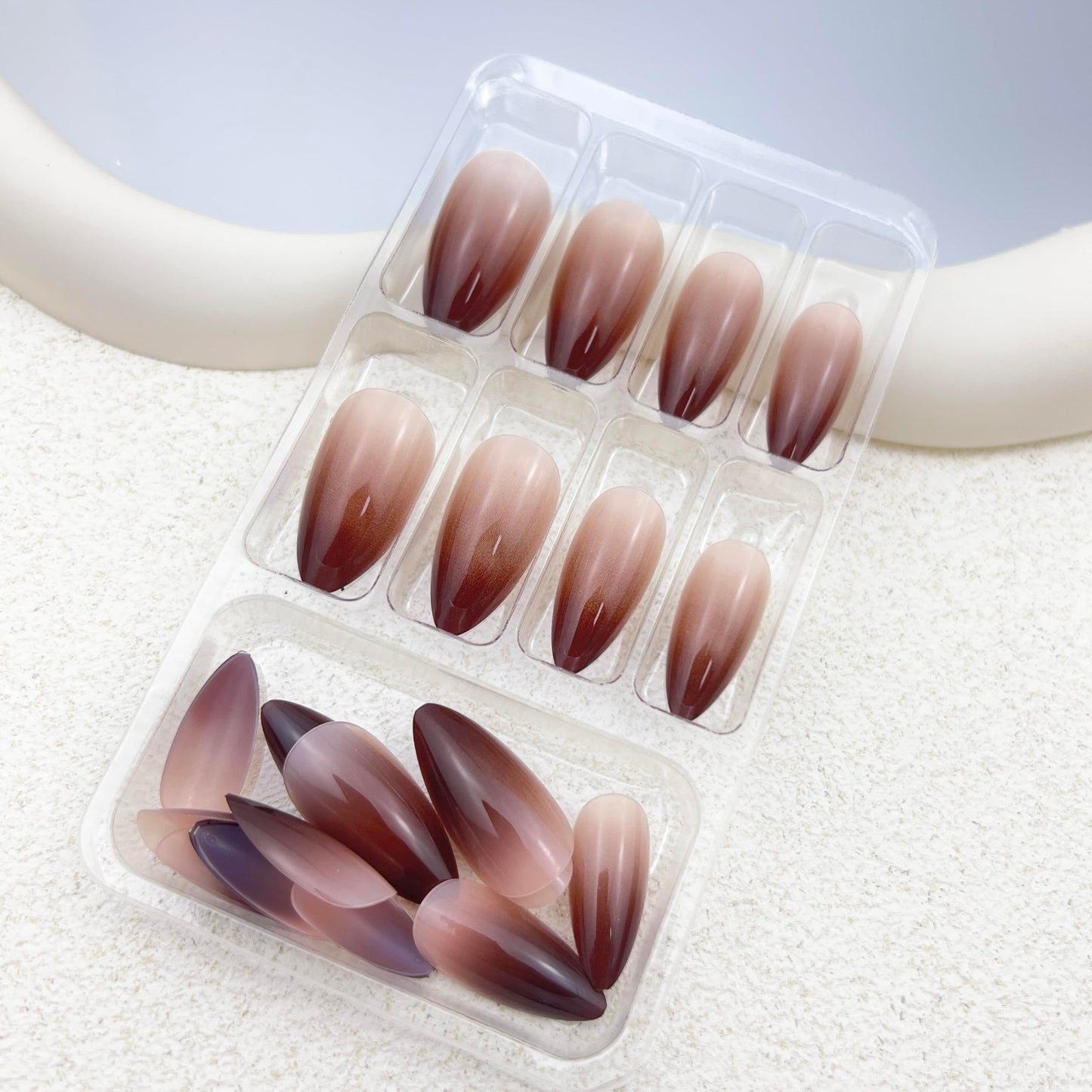 Gradient Brown Press on Nails Short Almond Fake Nails Natural French Round Acrylic Nails Press on Gradient French Glossy Full Cover False Glue on Nails for Women Manicure Decoration 24 Pcs