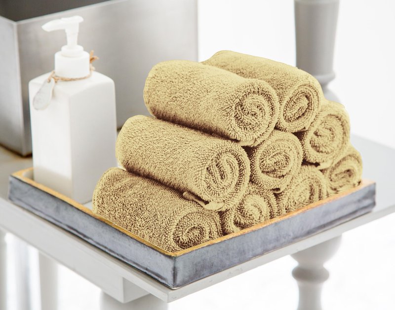 Utopia Towels 24 Pack Cotton Washcloths Set, 100% Ring Spun Cotton, Premium Quality Flannel Face Cloths, Highly Absorbent and Soft Feel Fingertip Towels, White