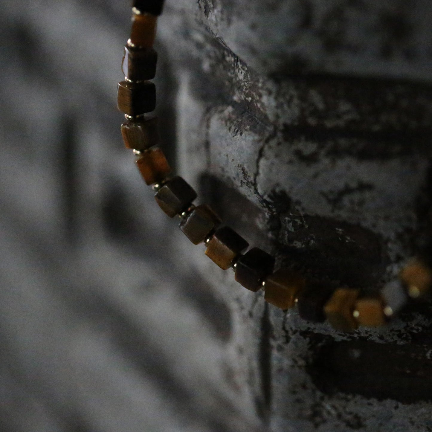ketryep Mens Beaded Bracelets 4mm Square Natural Stone Bracelets for Men Black Onyx Matte Agate Tiger Eyes Lava Rock Hematite Bracelets for Men Christmas Birthday Gifts for Him (Tiger’s eye, 4MM)