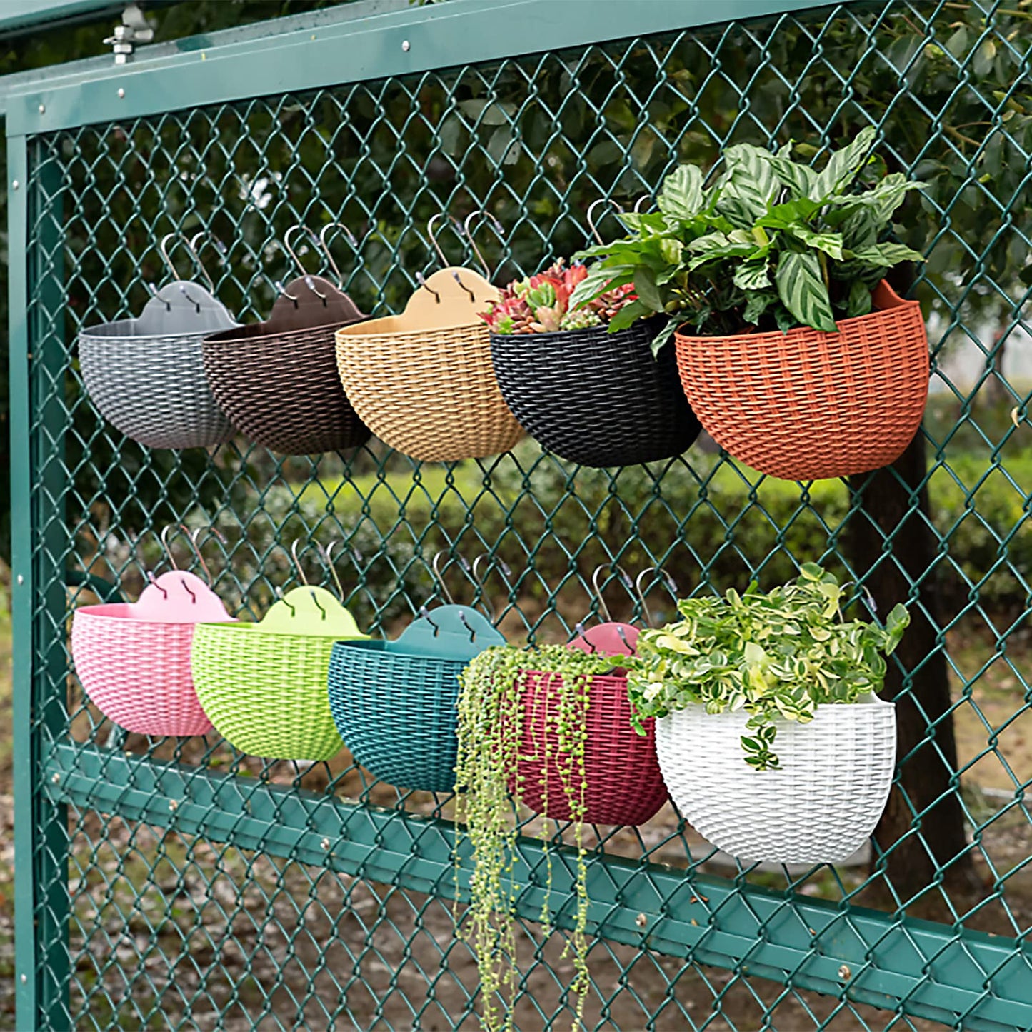 Hanging Planter Pot, Wall and Railing Hanging Planters with S Hooks, Half Round Imitation Rattan European Style Wall Flowerpot Rustic Decorative Flower Basket for Home Balcony(#2pcs 26 * 20cm Khaki)