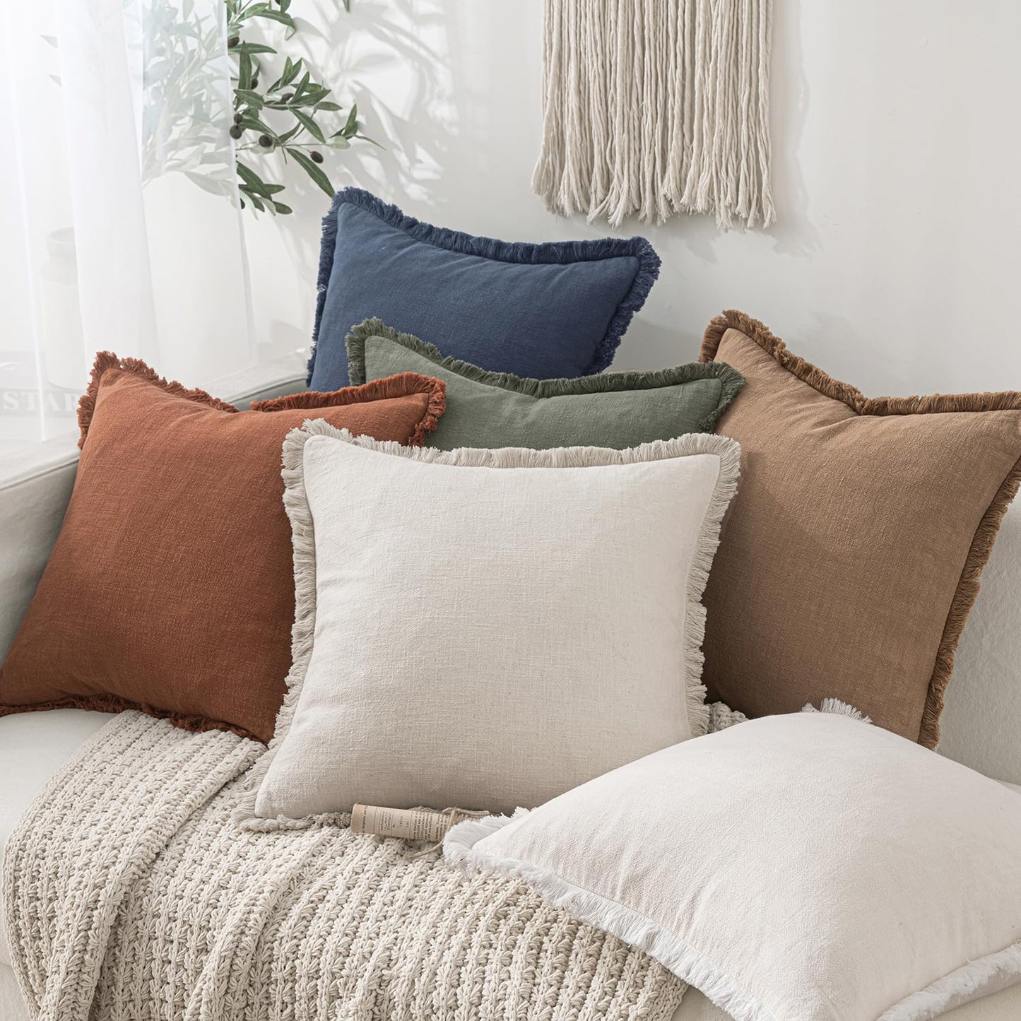 MIULEE Christmas Decorative Throw Pillow Covers Neutral Linen Fringe Fall Throw Pillows Set of 2 Natural Beige Boho Farmhouse Cushion Covers with Tassels for Couch Sofa Bed Home Decor 20x20 Inch